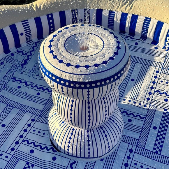 MINNIDIP INFLATABLE FOUNTAIN SPRINKLER POOL LIMITED EDITION RESORT COLLECTION - Picture 6 of 13